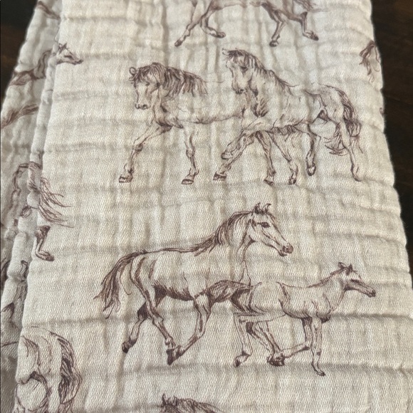 🤎 Nate Berkus Horse Print Kitchen Towels – New With Tags 🤎 - Picture 2 of 5
